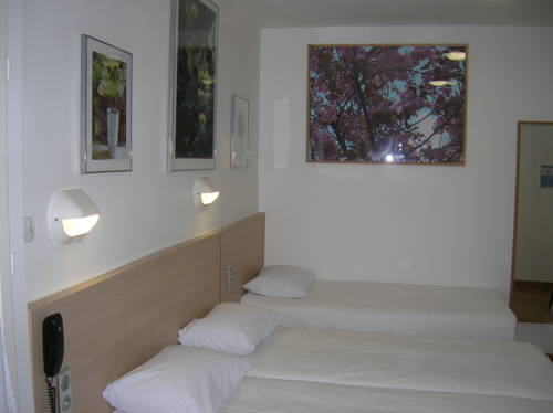 Imagen de la habitación del Hotel Darcet. Foto 13