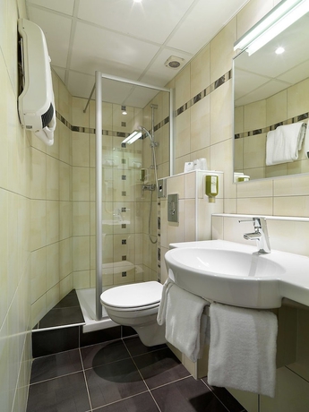 Imagen de la habitación del Hotel Darcy Dijon Centre. Foto 13