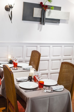 Imagen del bar/restaurante del Hotel Darcy Dijon Centre. Foto 7