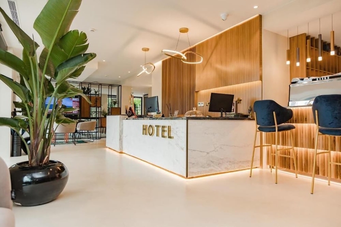 Imagen de los interiores del Hotel Dardan. Foto 16