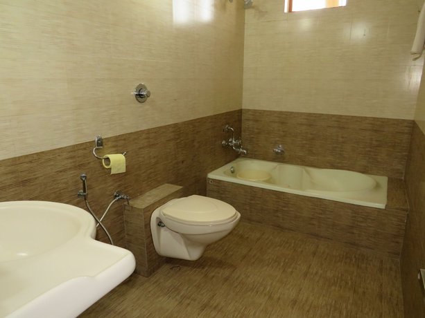 Imagen de la habitación del Hotel Dariyalal. Foto 12