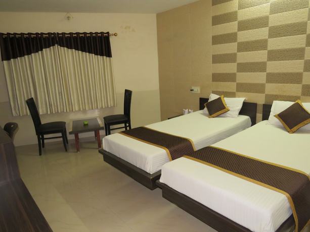 Imagen de la habitación del Hotel Dariyalal. Foto 14