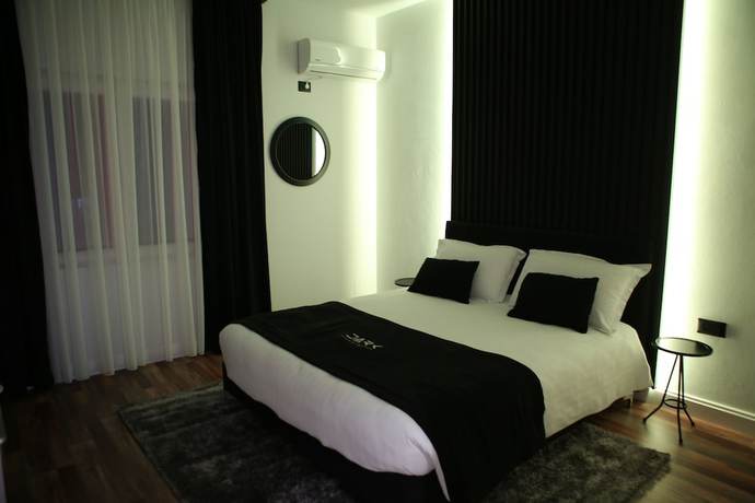 Imagen de la habitación del Hotel Dark Boutique. Foto 20