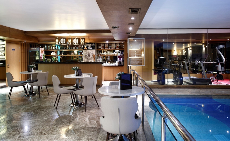 Imagen de los interiores del Hotel Darkhill. Foto 13