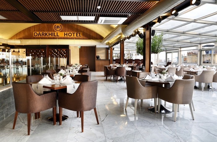 Imagen del bar/restaurante del Hotel Darkhill. Foto 7