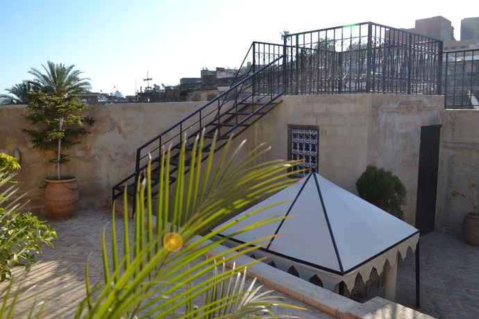 Imagen de los exteriores del Hotel Dar-lek. Foto 8