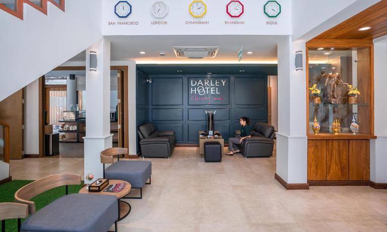 Imagen de los interiores del Hotel Darley Hotel Chiangmai. Foto 12