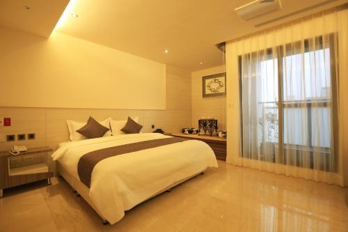 Imagen de la habitación del Hotel Darlon. Foto 10