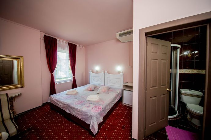 Imagen de la habitación del Hotel Darosy. Foto 9