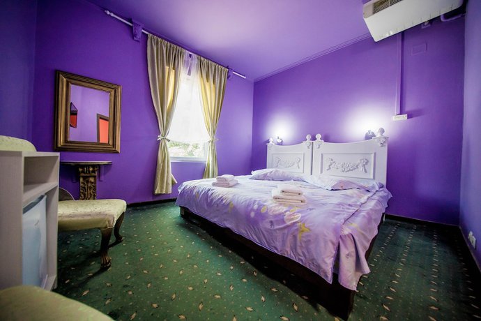 Imagen de la habitación del Hotel Darosy. Foto 19