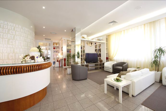 Imagen de los interiores del Hotel Darsena, Riccione. Foto 17