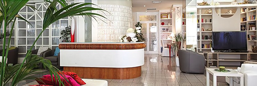 Imagen de los interiores del Hotel Darsena, Riccione. Foto 18