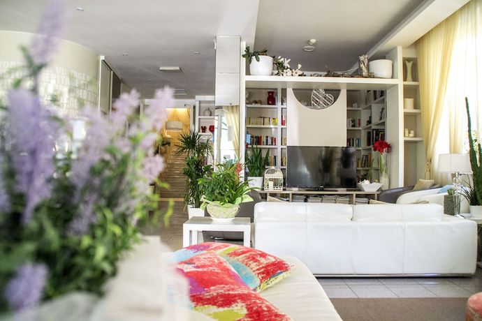 Imagen de los interiores del Hotel Darsena, Riccione. Foto 19