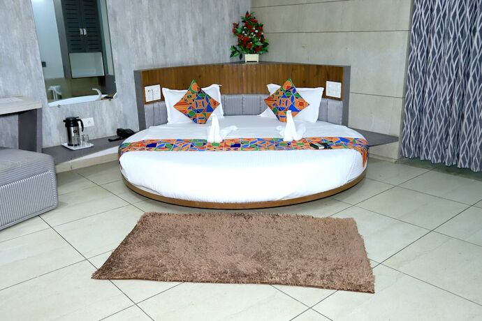 Imagen de la habitación del Hotel Darshan Naroda. Foto 16