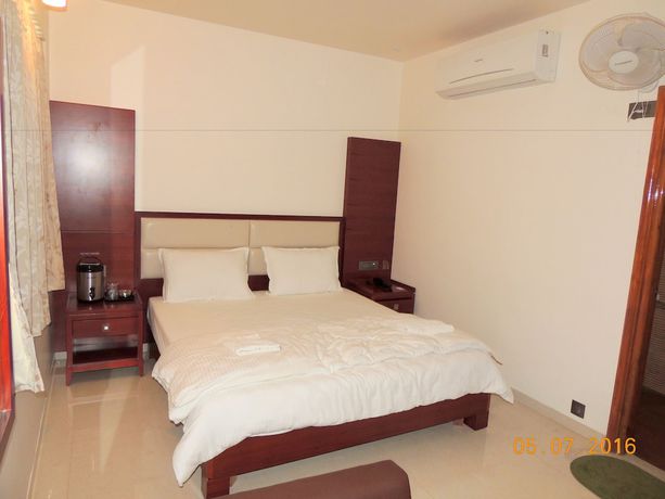 Imagen de la habitación del Hotel Darshan, Puranpura. Foto 12
