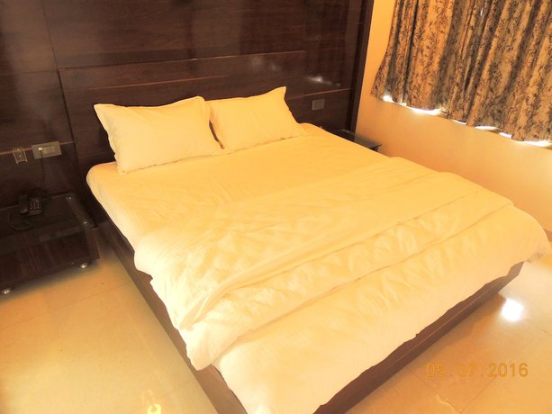 Imagen de la habitación del Hotel Darshan, Puranpura. Foto 13