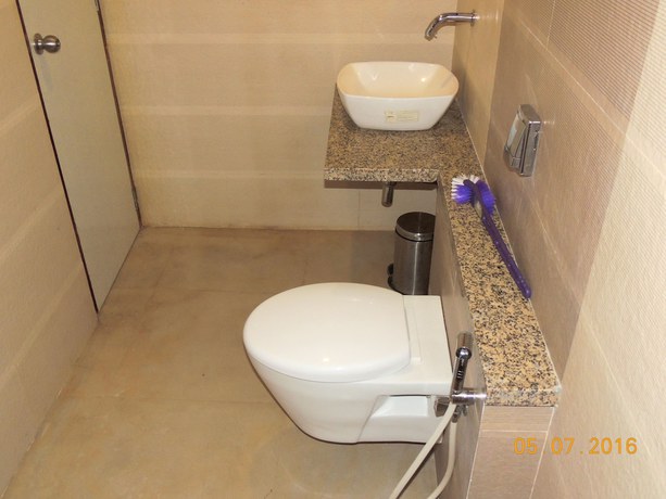 Imagen de la habitación del Hotel Darshan, Puranpura. Foto 15