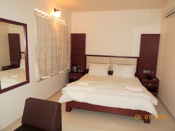 Imagen de la habitación del Hotel Darshan, Puranpura. Foto 17
