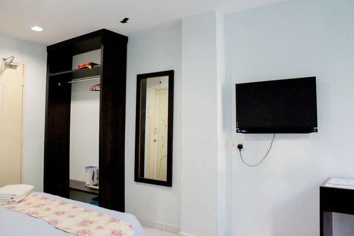 Imagen de la habitación del Hotel Darulaman Alor Setar. Foto 14