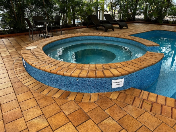 Imagen de la piscina del Hotel Darwin Esplanade Central. Foto 15