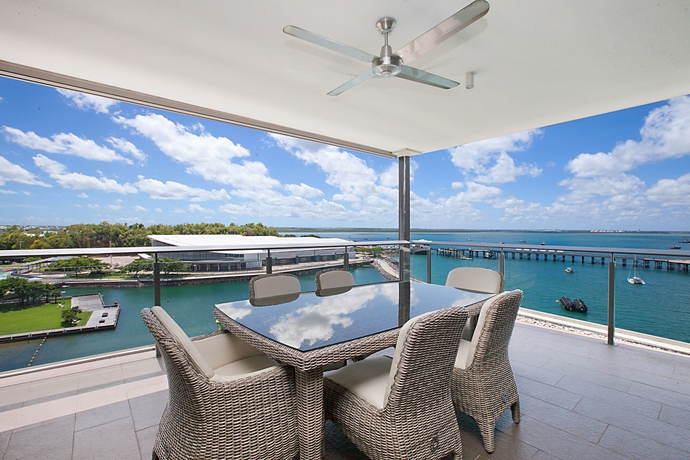 Imagen de los exteriores del Hotel Darwin Waterfront Luxury Suites. Foto 9