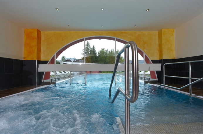 Imagen de la piscina del Hotel Das Eden - Das Aktiv- and Wohlf&uuml;hlhotel In Tirol Auf 1200m H&ouml;he. Foto 16
