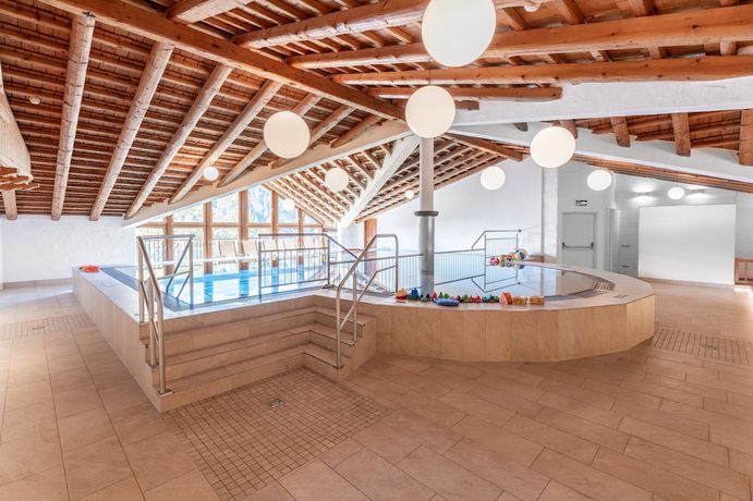 Imagen de la piscina del Hotel Das Hopfgarten Familotel. Foto 19