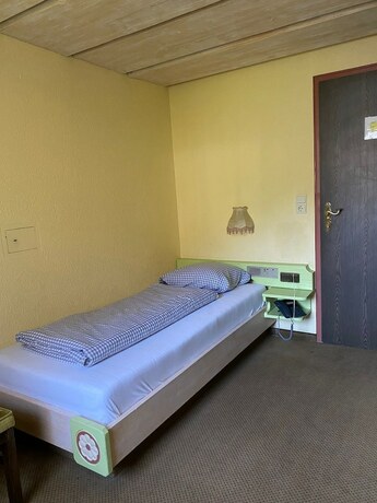 Imagen de la habitación del Hotel Das Kronenhotel. Foto 10