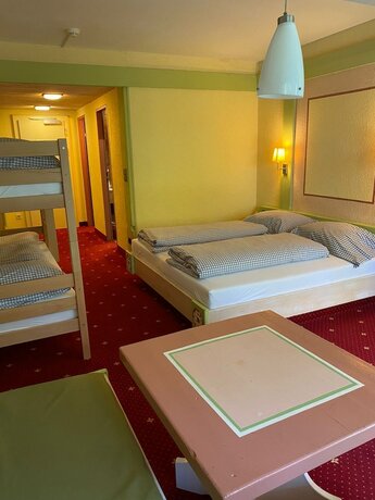 Imagen de la habitación del Hotel Das Kronenhotel. Foto 11