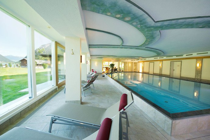 Imagen de la piscina del Hotel Das Pfandler. Foto 19