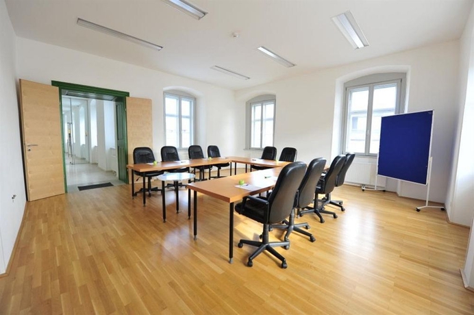 Imagen de los interiores del Hotel Das Reinisch Business. Foto 11