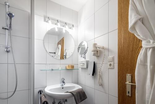 Imagen de la habitación del Hotel Das Schlossberg superior. Foto 8
