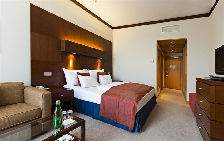 Imagen de la habitación del Hotel Das Sonnreich Thermenhotel Loipersdorf. Foto 9