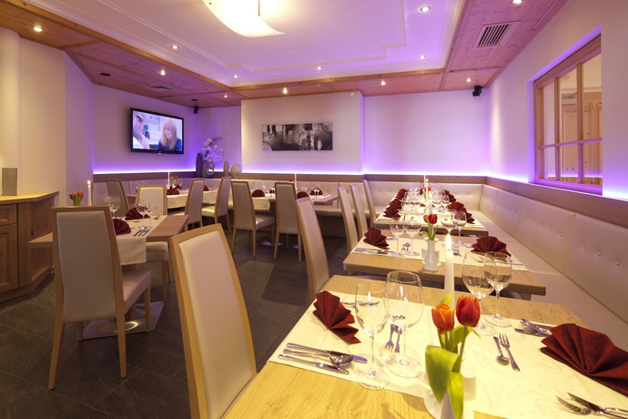 Imagen del bar/restaurante del Hotel Das Stoaberg. Foto 3