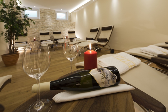 Imagen de la piscina del Hotel Das Stoaberg. Foto 19