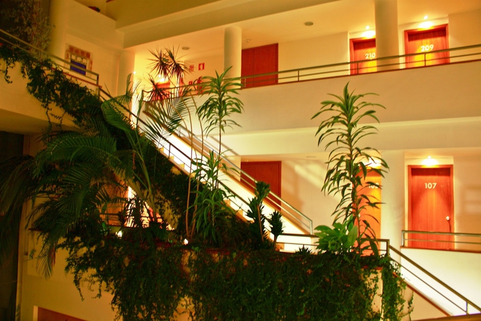 Imagen de los exteriores del Hotel Das Taipas. Foto 8