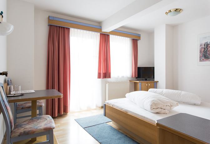 Imagen de la habitación del Hotel Das Zentrum. Foto 7