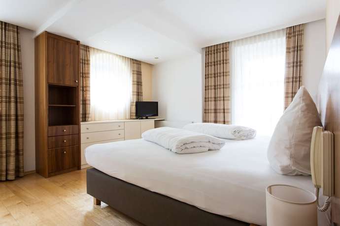 Imagen de la habitación del Hotel Das Zentrum. Foto 11