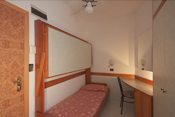 Imagen de la habitación del Hotel Dasamo. Foto 5