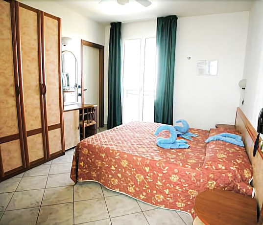 Imagen de la habitación del Hotel Dasamo. Foto 7