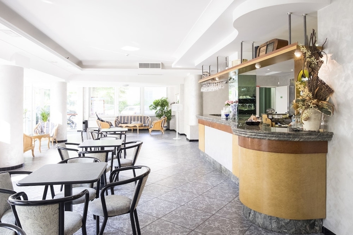 Imagen de los interiores del Hotel Dasamo. Foto 12