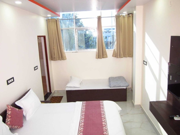 Imagen de la habitación del Hotel Dashrath Residency. Foto 10