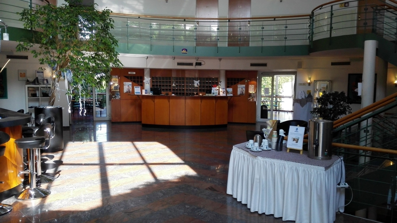Imagen de los interiores del Hotel Dasing-Augsburg. Foto 14