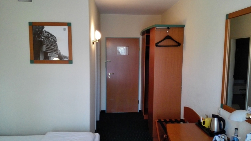 Imagen de la habitación del Hotel Dasing-Augsburg. Foto 5