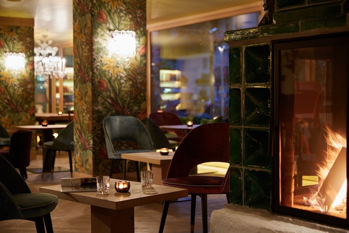 Imagen de los interiores del Hotel Dasposthotel. Foto 19