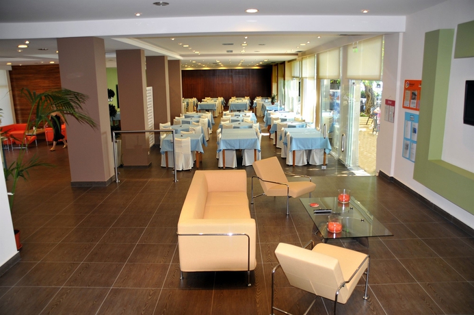 Imagen de los interiores del Hotel Dassia Beach, Kato Korakiana. Foto 9