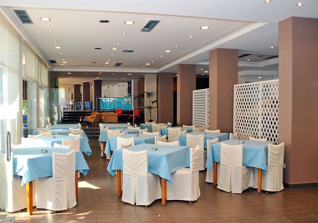 Imagen del bar/restaurante del Hotel Dassia Beach, Kato Korakiana. Foto 5