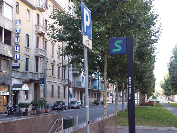 Imagen de los exteriores del Hotel Dateo. Foto 16