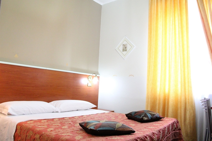 Imagen de la habitación del Hotel Dateo. Foto 4