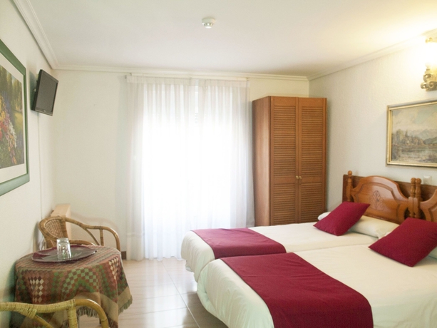 Imagen de la habitación del Hotel Dato 2. Foto 4